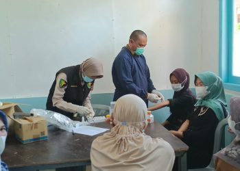 Tes TBC Negatif, Polisi dan Tim Kesehatan Pastikan Penjamah Pangan di Rawa Selapan Aman dan Bebas Tuberkulosis