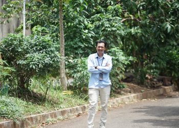 Muhammad Alfariezie dan Realitas Sosial di Balik “Gadis SMA yang Menggugah”