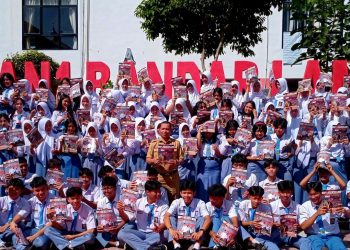 Riuh dan Meriah, Pembagian Majalah Pendidikan di SMAN 1 Bandar Lampung Jadi Sorotan