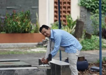 Mengubah Fakta Menjadi Metafora, Jalan Puitik Muhammad Alfariezie di Tengah Realitas