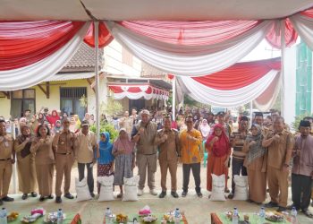 Bupati Pringsewu Pastikan Bantuan Beras Tepat Sasaran, 55.048 Warga Jadi Penerima
